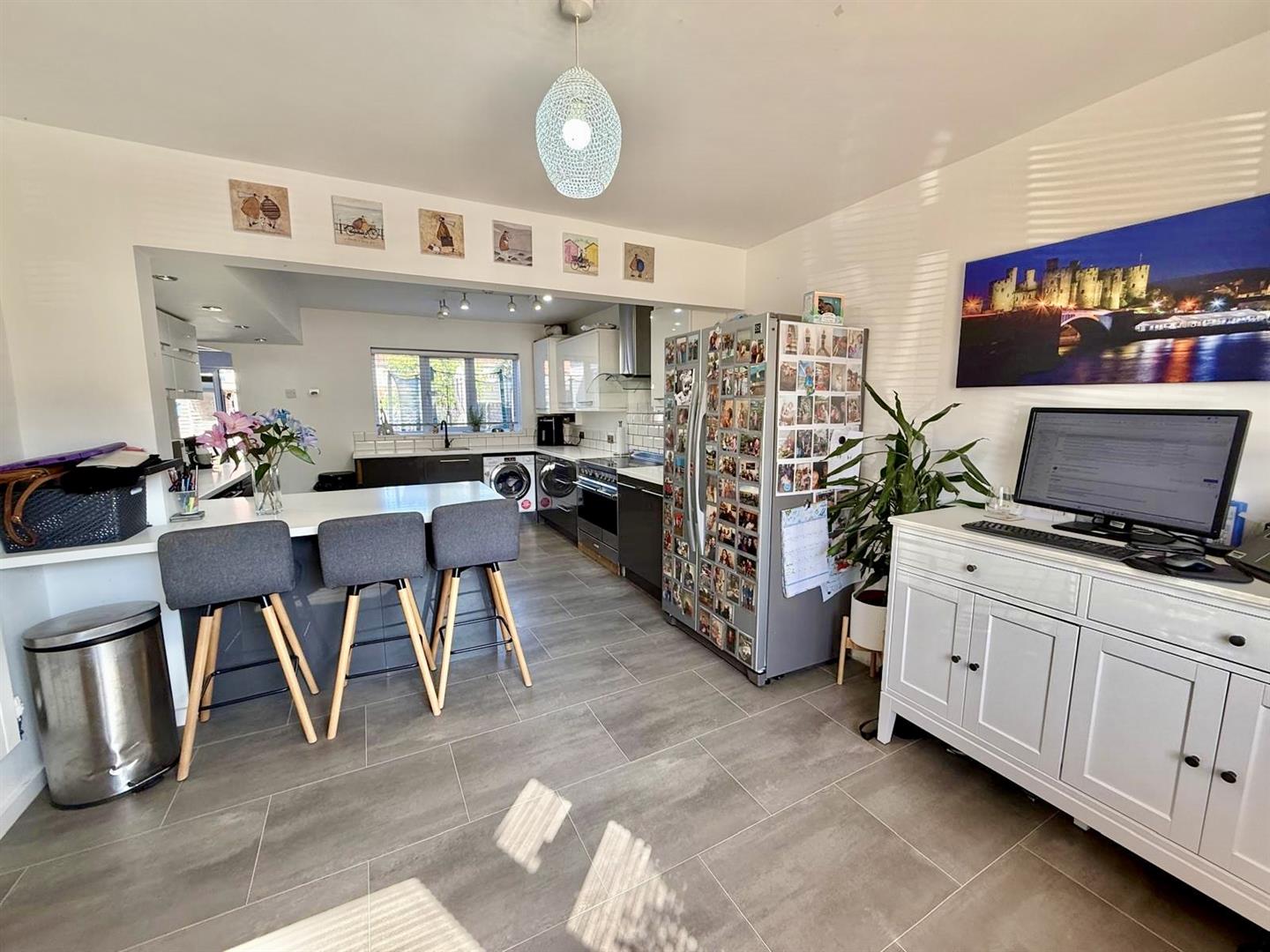 7ab77d37-d55c-46e4-9312-37eee8f293d2.jpg